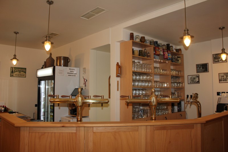 Interiér výčepu restaurace U Zímů